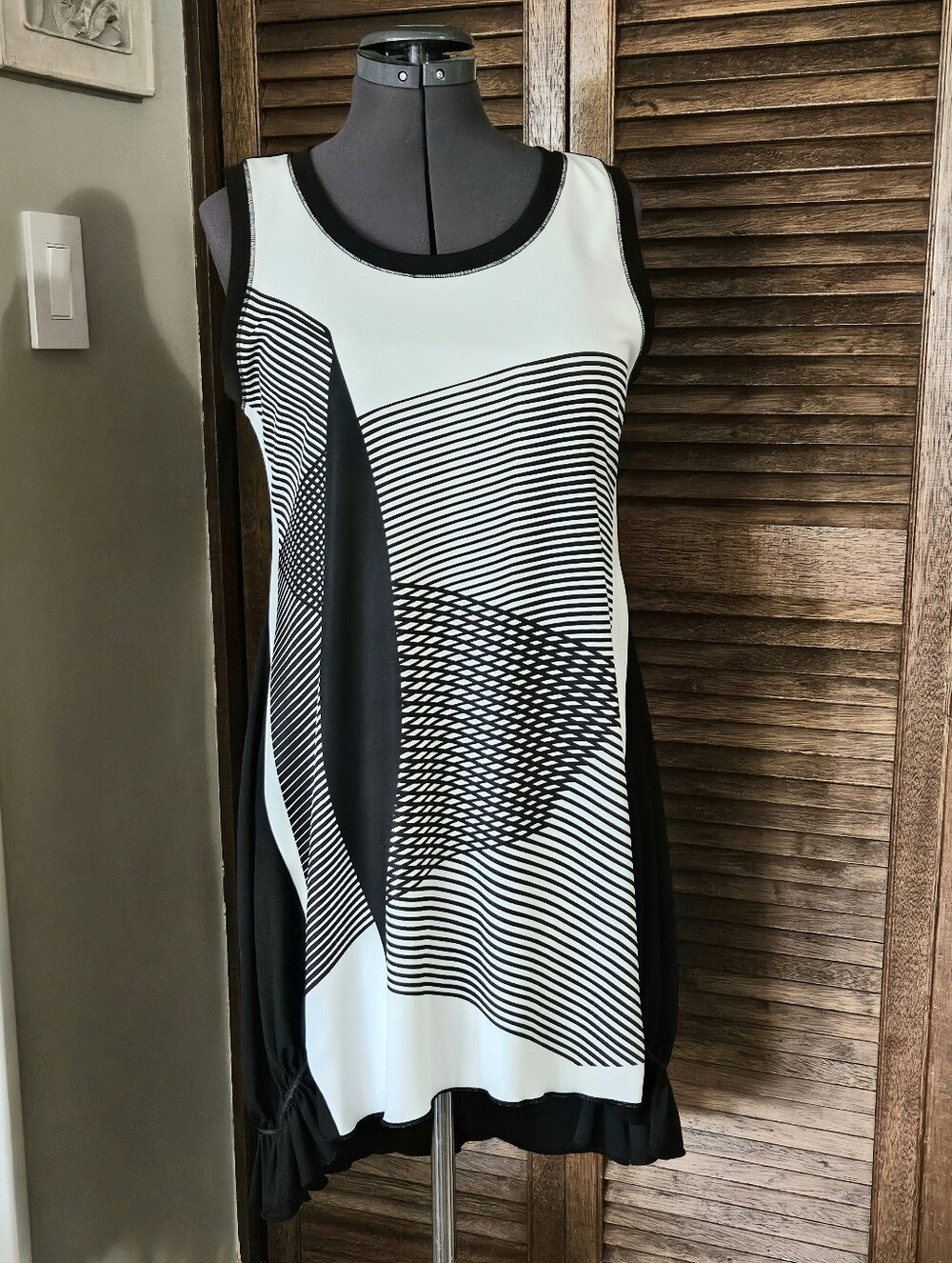 So Stylish! Naya Black and White Geometric Midi Dress